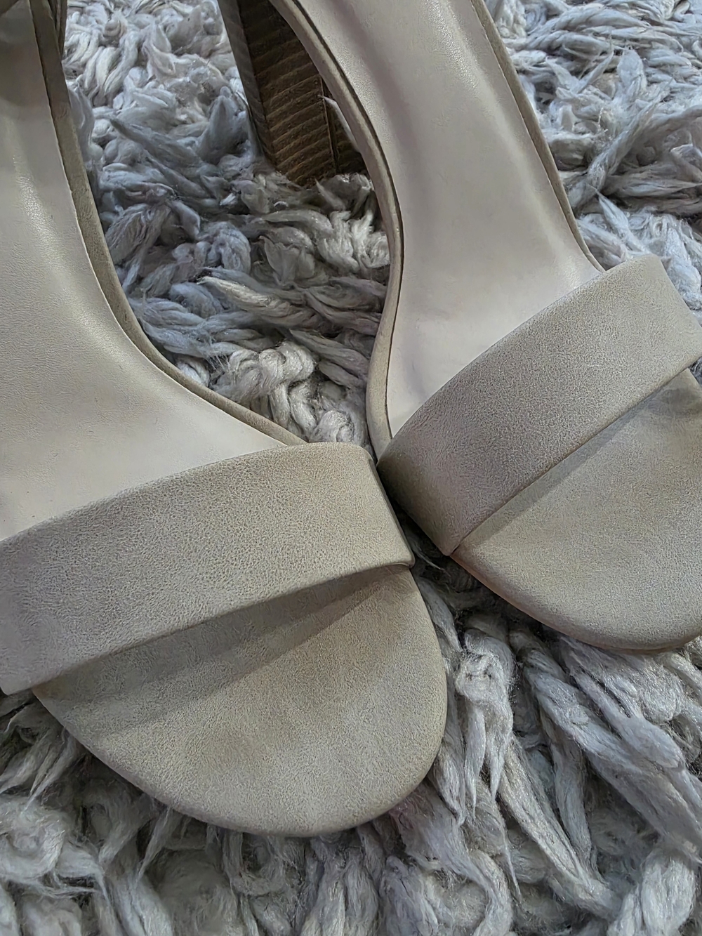 Qupid Ankle-Strap Block Heel Sandals Sz. 8.5 - Picture 4 of 7